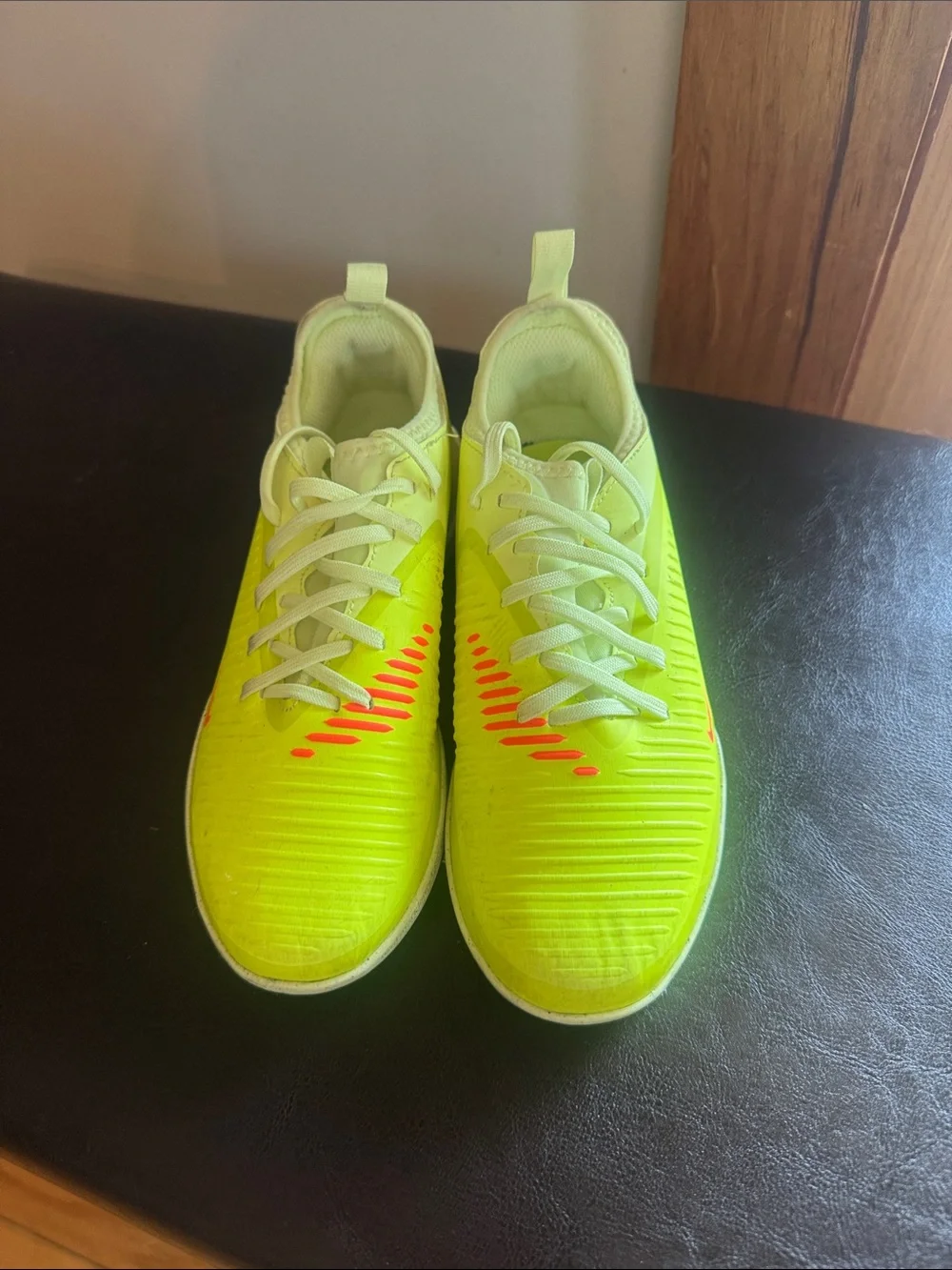 Nike Kids' phantom turf shoe